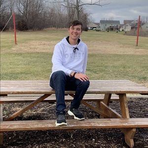 Meet your Posher, Adam